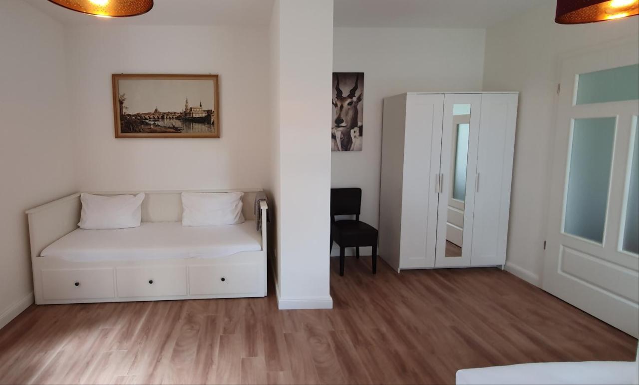 Pineapple Apartments Dresdner Heide Mit Garten Drezno Zewnętrze zdjęcie